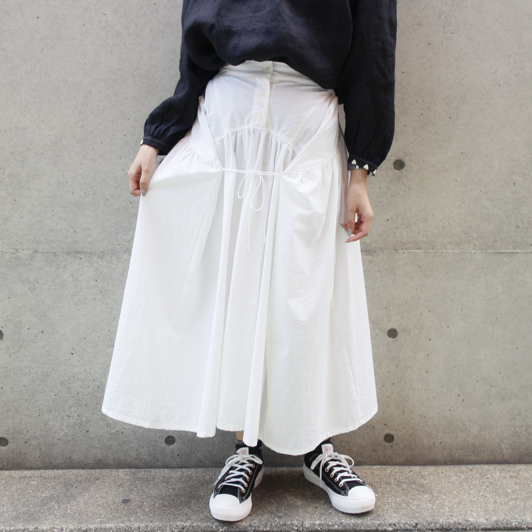 [the last flower of the afternoon] 残る雨痕 gathered yoke skirt