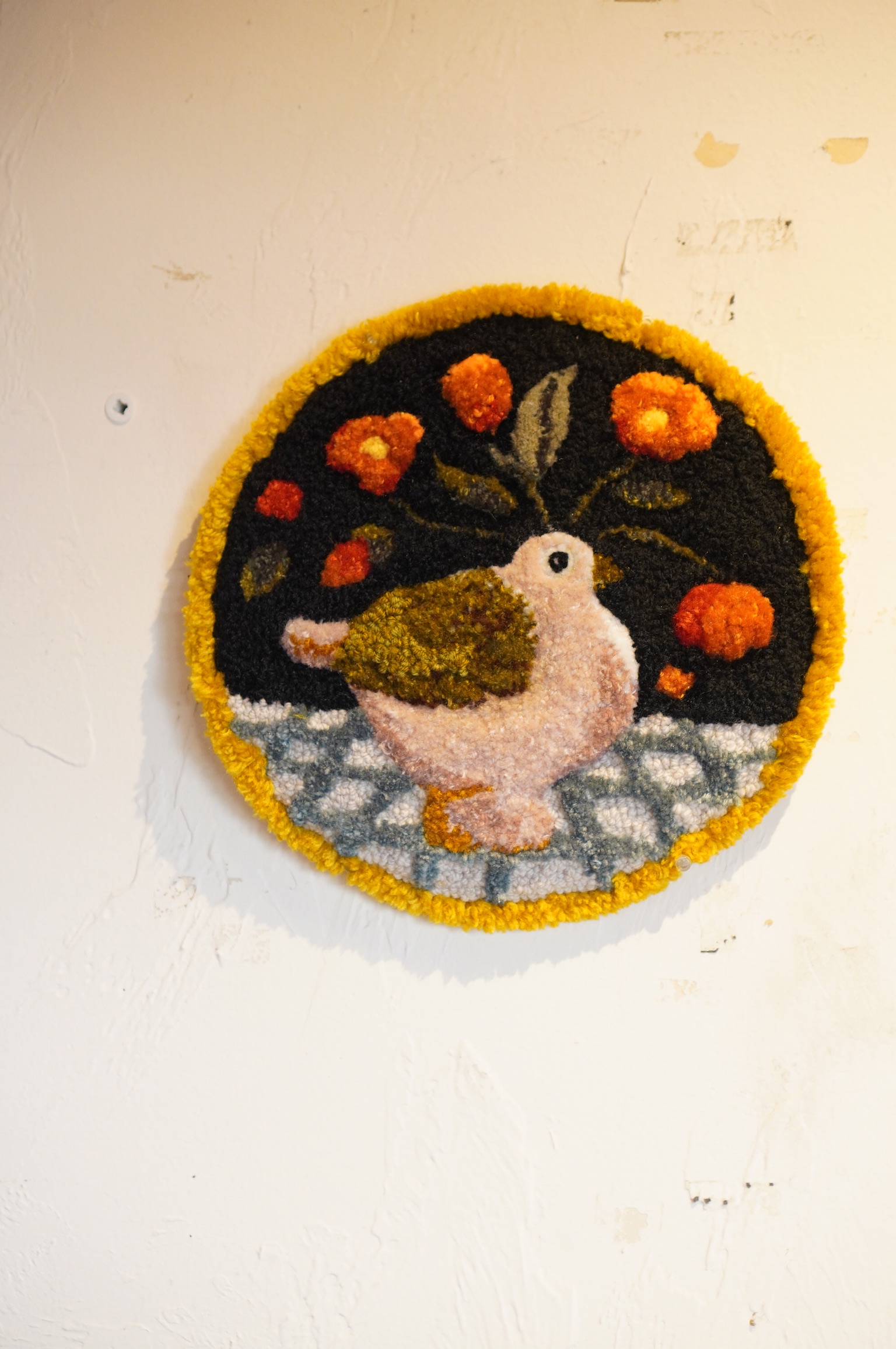 西田洋子-刺繍アート 鳥の花器