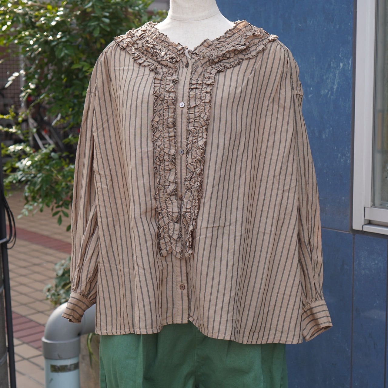 tumugu - ﾌﾘﾙﾌﾞﾗｳｽ(ｽﾄﾗｲﾌﾟ)