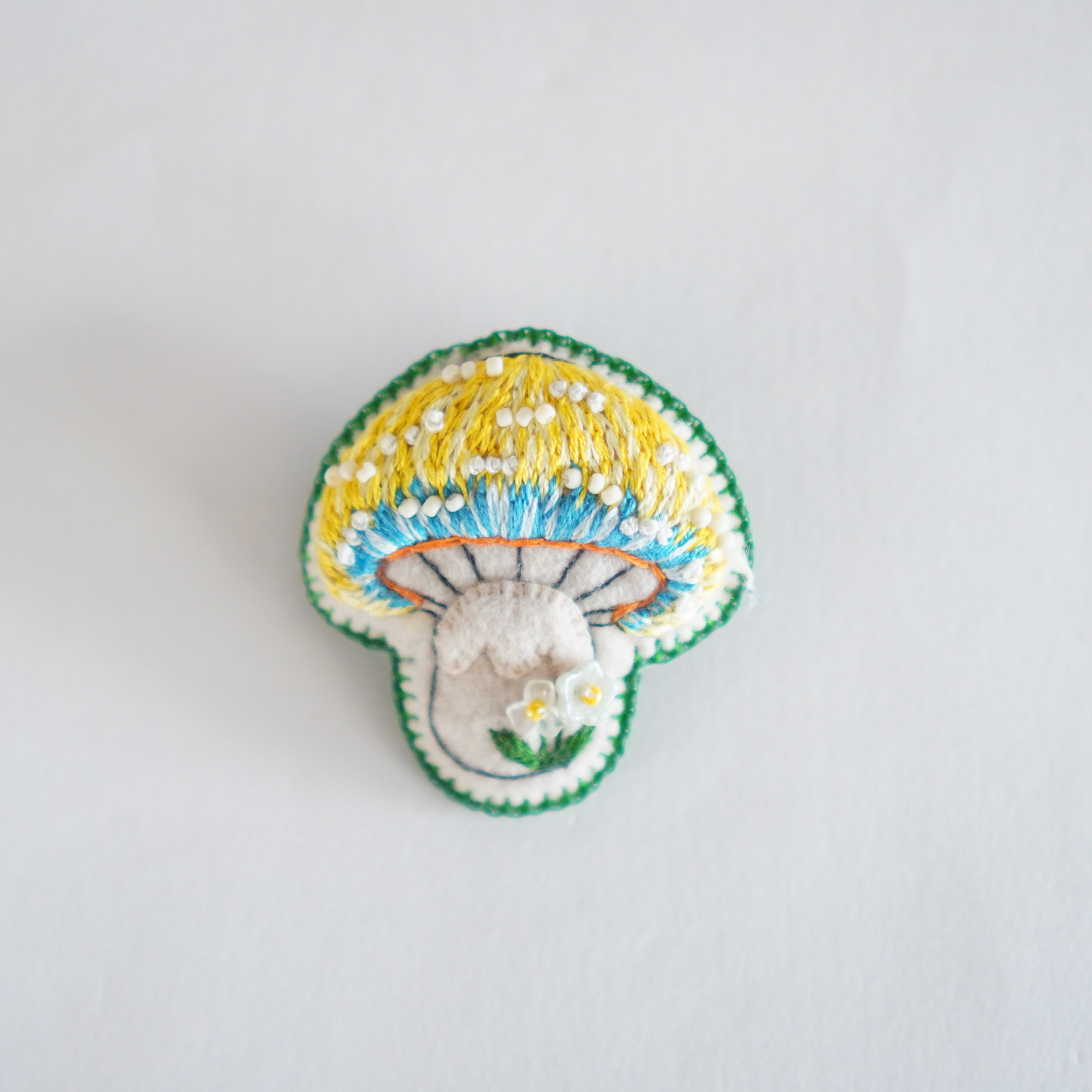 shokokawachismile - 黄色のきのこの刺繍ﾌﾞﾛｰﾁ(9)